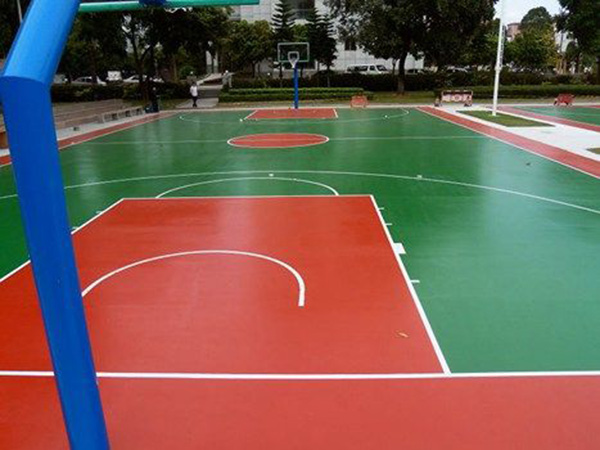篮球场地施工安装篮球架需注意